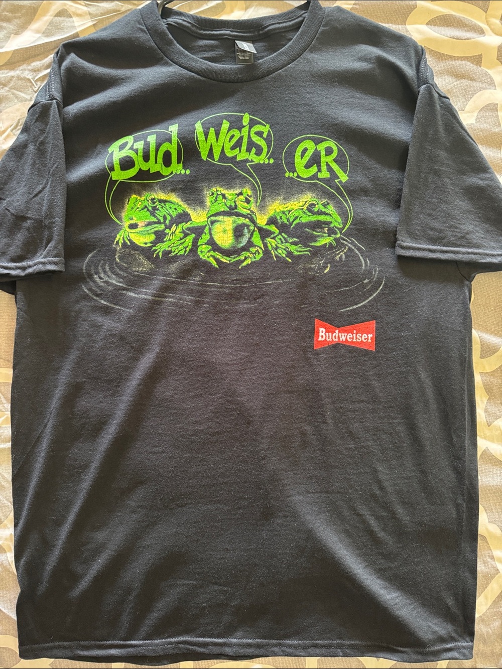 Budweiser Frogs graphic tee